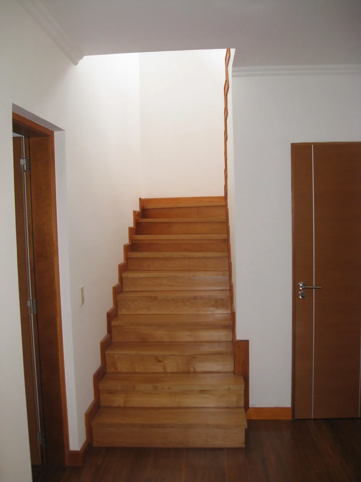 Casa moderna sobre el golf (hoyo 6) - Calle Huepil, Arelauquen — foto 20
