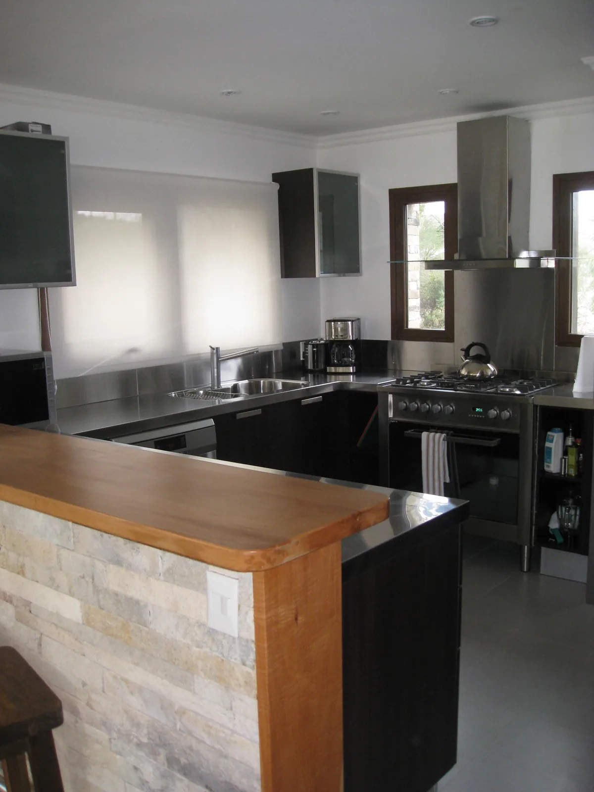 Casa moderna sobre el golf (hoyo 6) - Calle Huepil, Arelauquen — foto 3